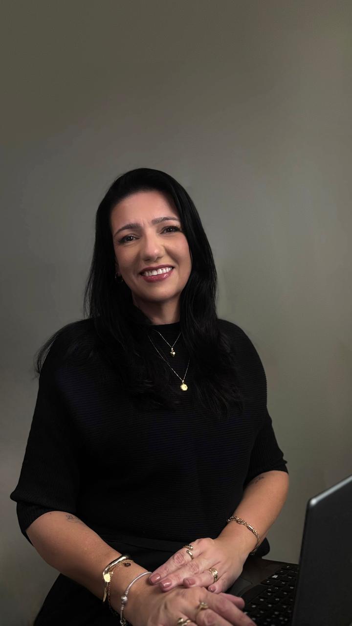 Julianne, fundadora da Voa, Ju! Viagens e Turismo
